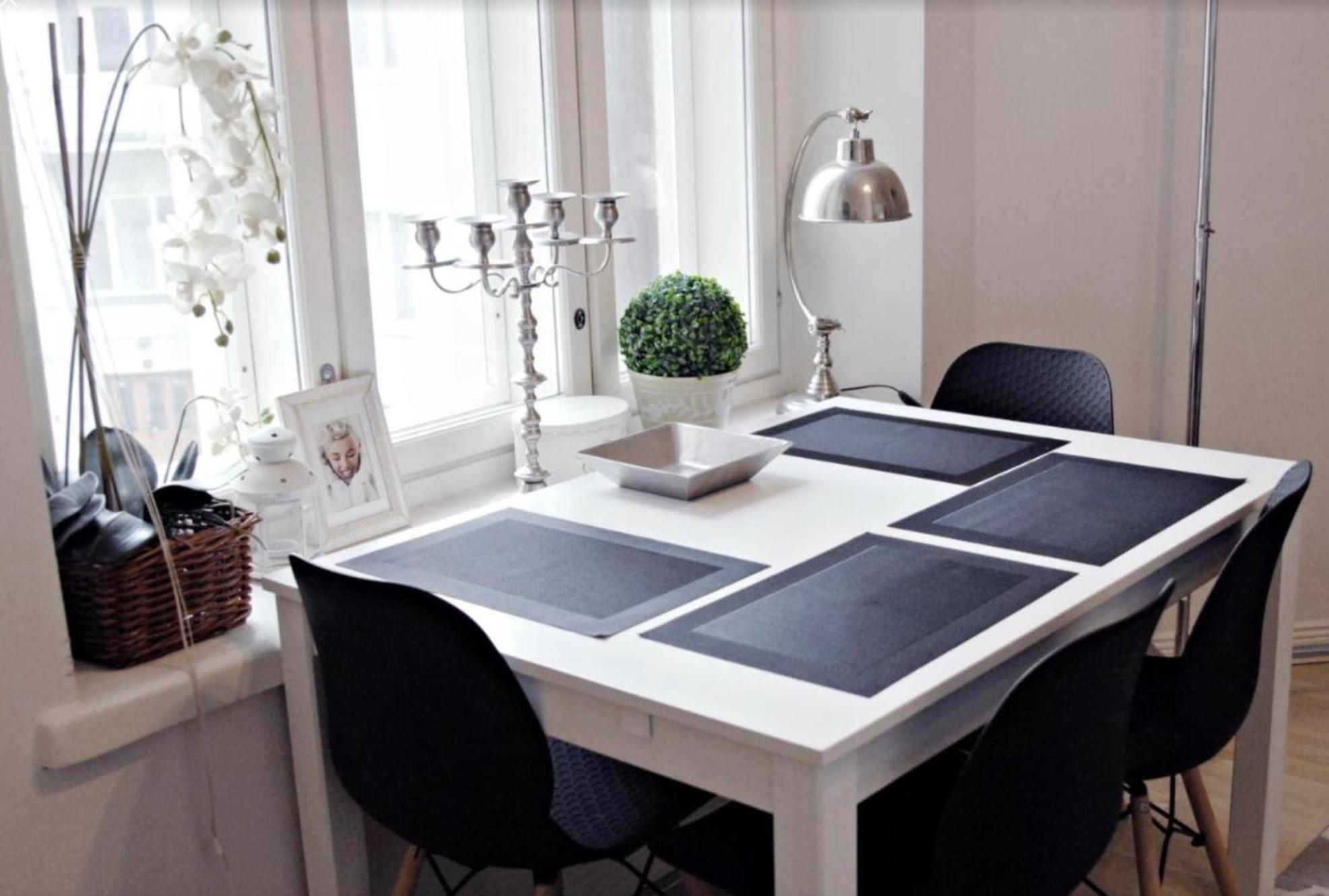 Scandinavian 21 In Heard Apartment *