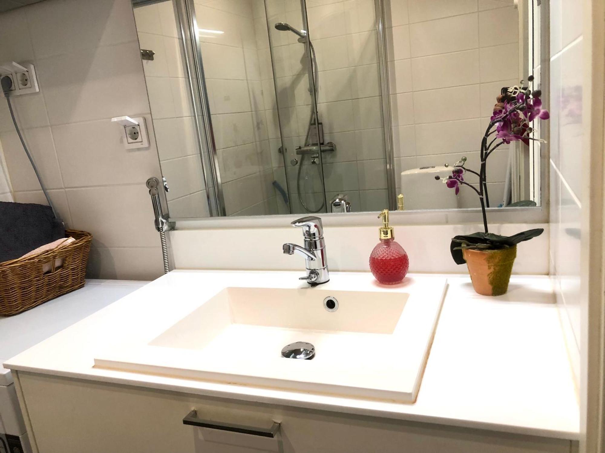 Scandinavian 21 In Heard Apartment *