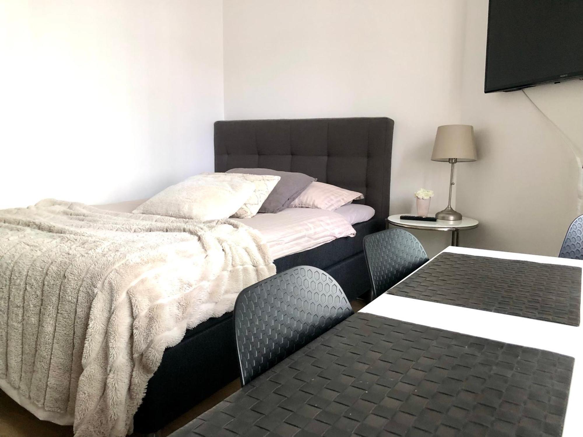 Scandinavian 21 In Heard Apartment